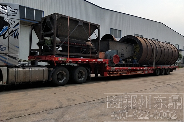 內蒙古東勝煤泥烘干機裝車發(fā)貨